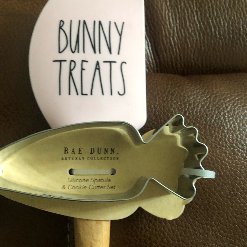 Rae Dunn Spatula and Cookie Cutter sets